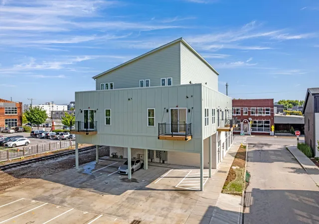Homes for sale in Chattanooga, TN | 1511 Adams Street #301, Chattanooga, TN 37408 | MLS# 2751646