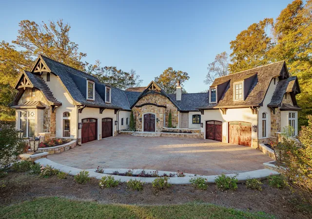 Photo 1 of Single family home for sale at 1050 Pine Creek Falls Rd, Smithville, TN 37166 | MLS# 2757833 | Listing updated on 2025-09-16