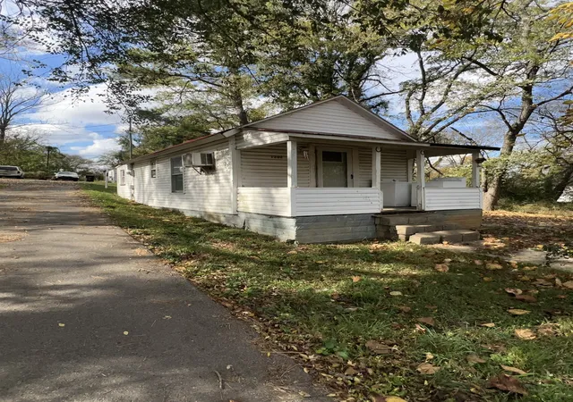 1st image of 1202 Parker St, Columbia, TN 38401 | MLS# 2762535