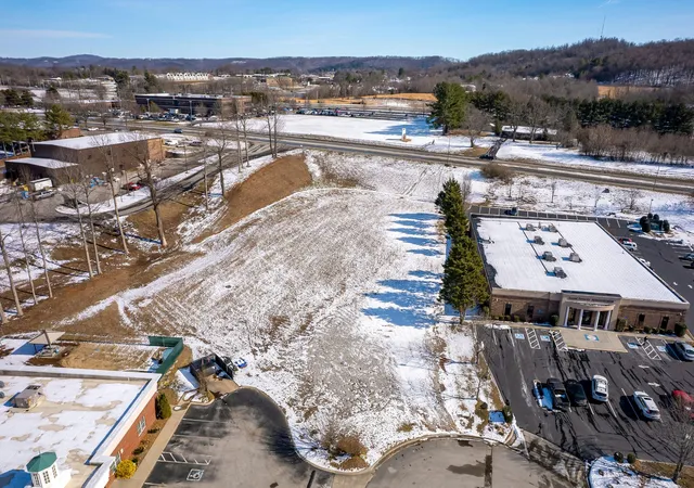 2nd image of 1155 Perimeter Park Dr, Cookeville, TN 38501 | MLS# 2774591