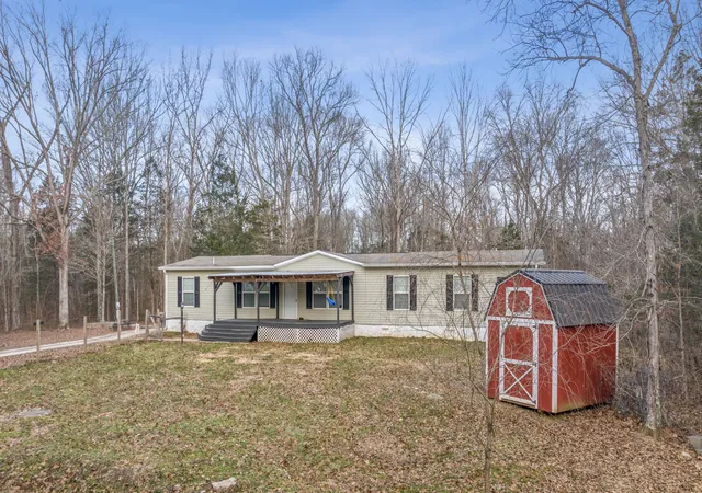 Photo 1 of Manufactured home for sale at 3617 Tom Littlejohn Rd, Columbia, TN 38401 | MLS# 2996021 | Listing updated on 2025-10-18