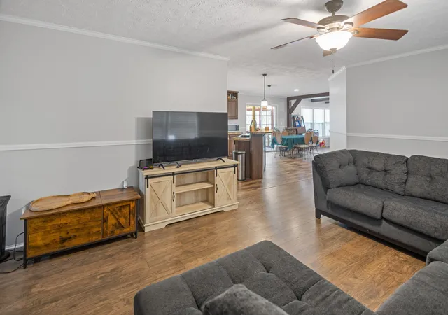 Photo 3 of Manufactured home for sale at 3617 Tom Littlejohn Rd, Columbia, TN 38401 | MLS# 2996021 | Listing updated on 2025-10-18
