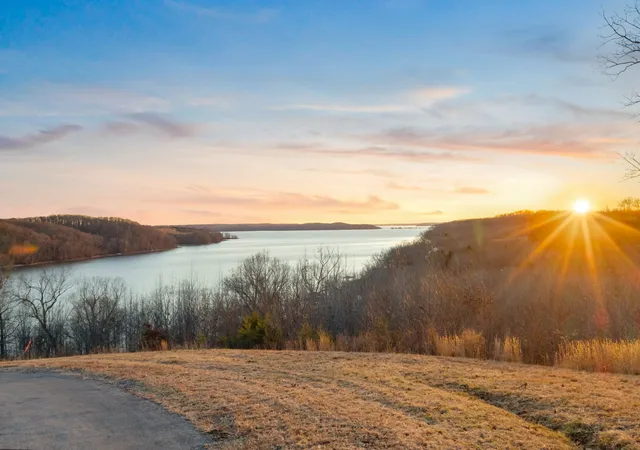 Homes for sale in Dover, TN | 37 River Trace Dr, Dover, TN 37058 | MLS# 2780730