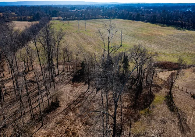 3rd image of 16 Cascade Dr, Winchester, TN 37398 | MLS# 2786623