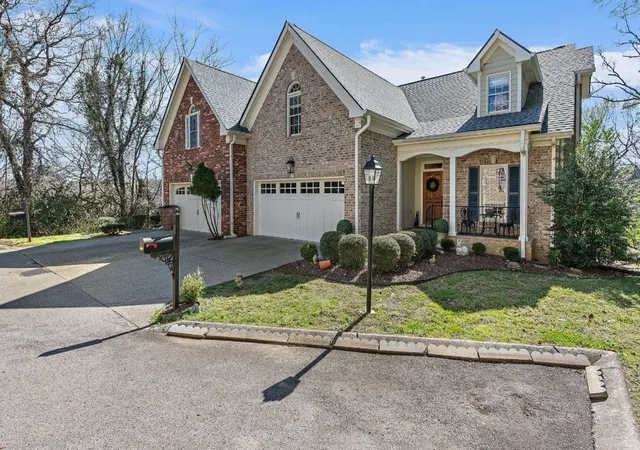 2nd image of 131 Woodmont Blvd #E, Nashville, TN 37205 | MLS# 2784120