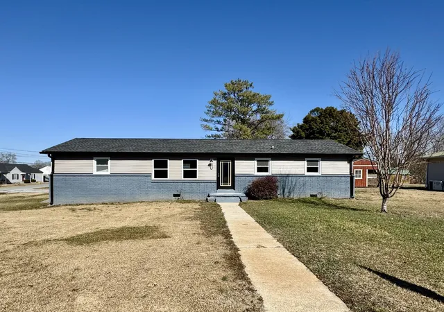 3rd image of 1401 Cypress St, Shelbyville, TN 37160 | MLS# 2784515