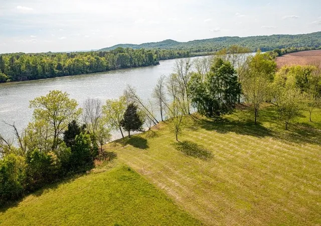 2nd image of 49 Espalier Dr, Decatur, TN 37322 | MLS# 2905458