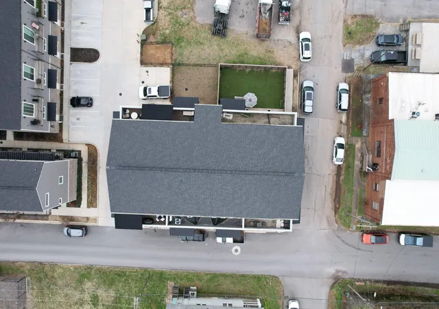 Listing Photo 2 - Condo for sale in building located at 1603 Fagan St, Chattanooga, TN 37408 - Unit #201