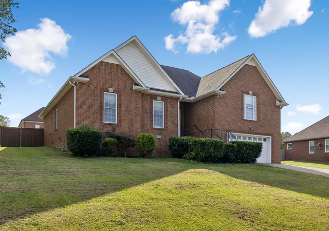 Photo 2 of Single family home for sale at 4075 Summit Dr, Greenbrier, TN 37073 | MLS# 3545611 | Listing updated on 2026-09-22
