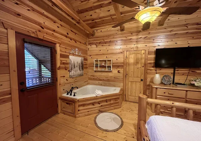5th image of 131 White Oak Resort Way, Gatlinburg, TN 37738 | MLS# 2793841
