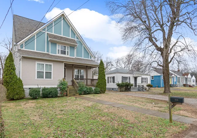 Homes for sale in Nashville, TN | 980 Malquin Dr, Nashville, TN 37216 | MLS# 2791979