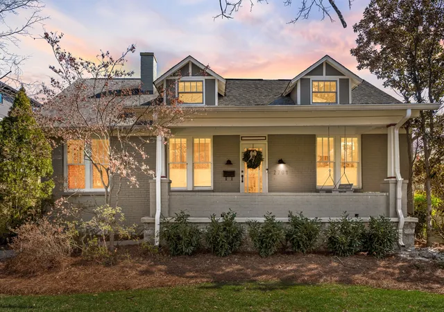 1st image of 2704 Oakland Ave, Nashville, TN 37212 | MLS# 2819365