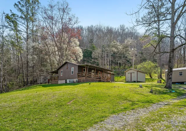 2nd image of 237 Cooper Ln, Smithville, TN 37166 | MLS# 2820888