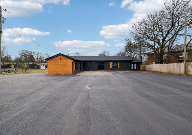 3rd image of 902 Carthage Hwy, Lebanon, TN 37087 | MLS# 2942627