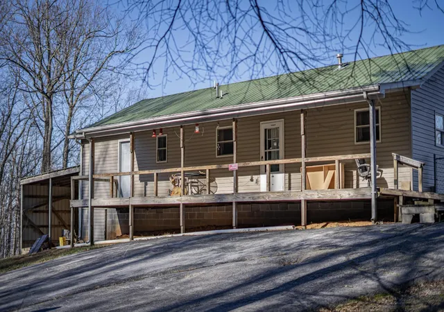 2nd image of 0 Hinch Mountain Road, Crossville, TN 38555 | MLS# 2987064