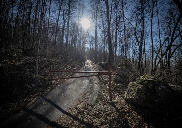 4th image of 0 Hinch Mountain Road, Crossville, TN 38555 | MLS# 2987064