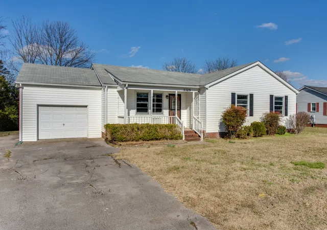 Photo 3 of Sale Pending at 1325 E Northfield Blvd, Murfreesboro, TN 37130 | MLS# 2794525 | Listing updated on 2025-08-14