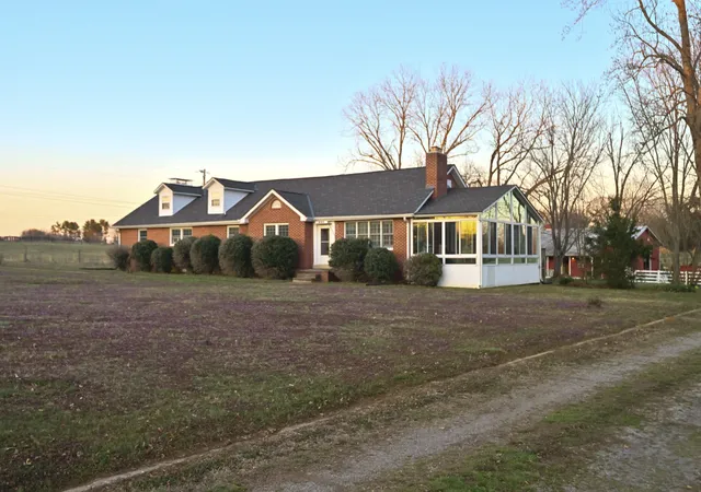 1st image of 201 Sulphur Springs Rd, Shelbyville, TN 37160 | MLS# 2796005
