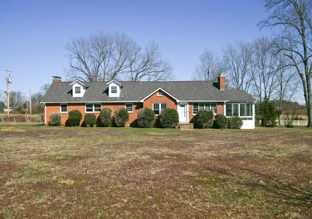 3rd image of 201 Sulphur Springs Rd, Shelbyville, TN 37160 | MLS# 2796005