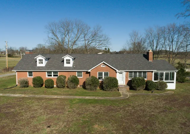 4th image of 201 Sulphur Springs Rd, Shelbyville, TN 37160 | MLS# 2796005