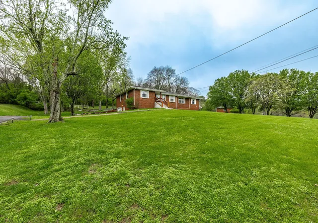 3rd image of 210 Shevel Dr, Goodlettsville, TN 37072 | MLS# 2797563
