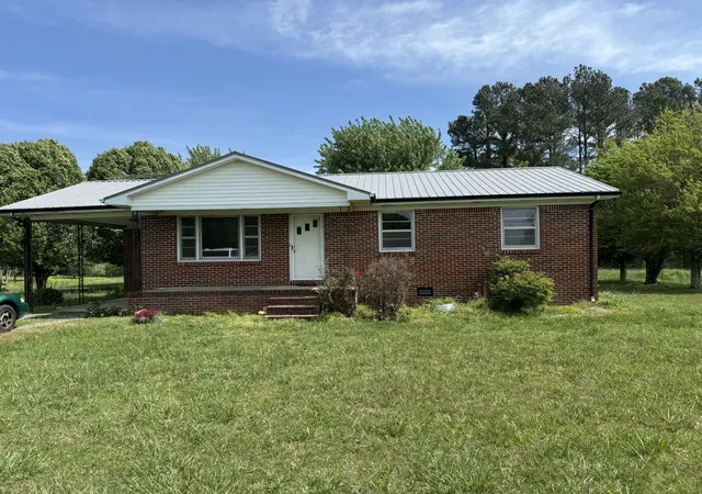 Photo 2 of Single family home for sale at 2990 Pigeon Hill Rd, Mc Minnville, TN 37110 | MLS# 2798236 | Listing updated on 2025-12-17