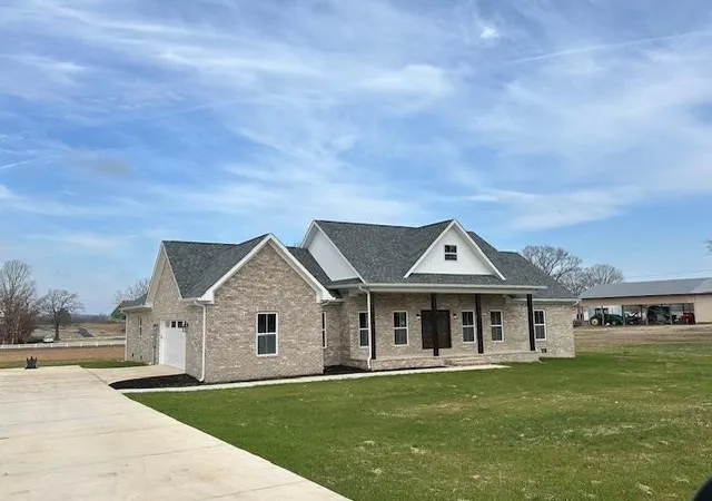 Photo 3 of Single family home for sale at 20 Twin Forks Ln, Savannah, TN 38372 | MLS# 2801682 | Listing updated on 2025-10-27