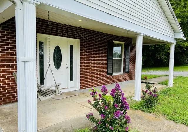Photo 2 of Single family home for sale at 1556 Sparta Pike, Lebanon, TN 37090 | MLS# 2801369 | Listing updated on 2026-03-07