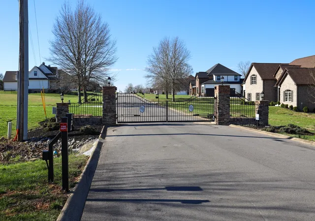 Homes for sale in Greenbrier, TN | 4074 Ironwood Dr, Greenbrier, TN 37073 | MLS# 2810596
