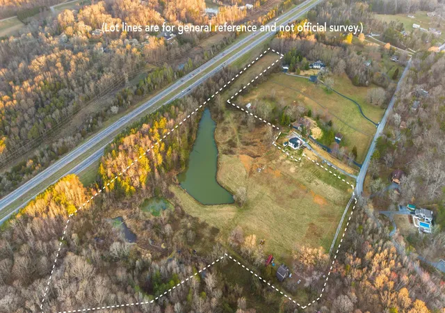Photo 2 of Sale Pending at 4975 Browntown Road, Chattanooga, TN 37415 | MLS# 2930035 | Listing updated on 2026-08-13