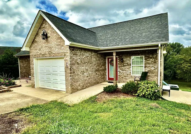 2nd image of 1605 S Cannon Blvd E #201, Shelbyville, TN 37160 | MLS# 3169135