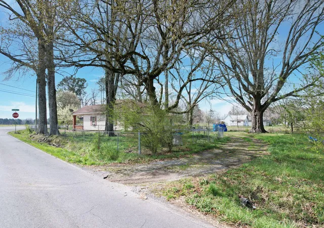 4th image of 1611 Beaverdale Road Ne, Dalton, GA 30721 | MLS# 2865530
