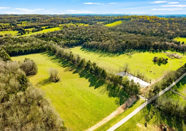 Photo 4 of House for sale at 1 Cooks Rd, Mount Juliet, TN 37122 | MLS# 2811563 | Listing updated on 2026-08-19
