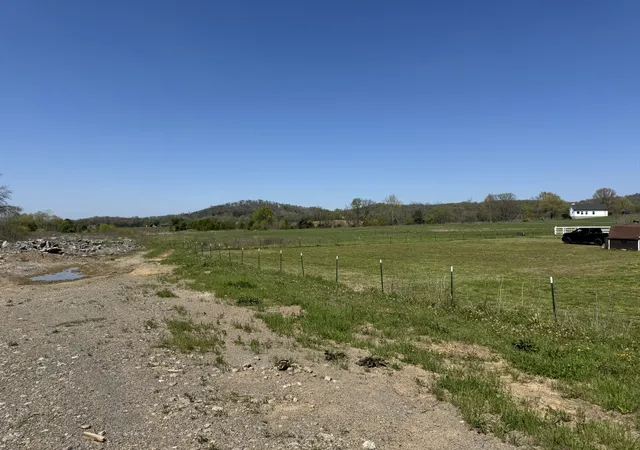 3rd image of 102 Creek Bank Dr, Bethpage, TN 37022 | MLS# 2818973