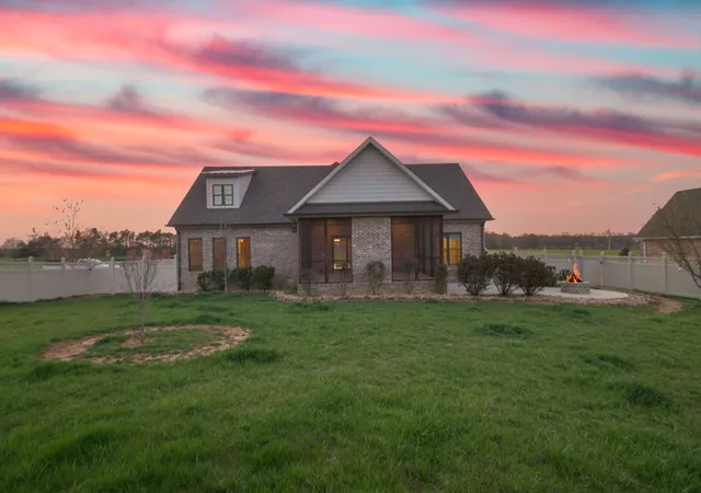 2nd image of 25 Holt Ln, Tullahoma, TN 37388 | MLS# 2812434