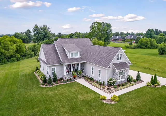 Photo 2 of Single family home for sale at 93 Stone Crk Blvd, Mc Minnville, TN 37110 | MLS# 2814625 | Listing updated on 2025-12-01