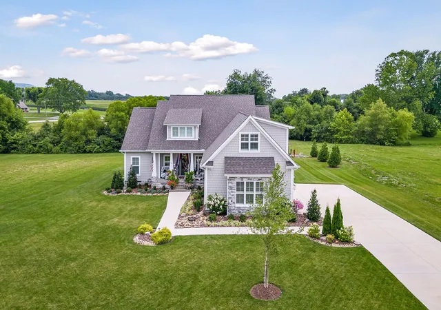Photo 3 of Single family home for sale at 93 Stone Crk Blvd, Mc Minnville, TN 37110 | MLS# 2814625 | Listing updated on 2025-12-01