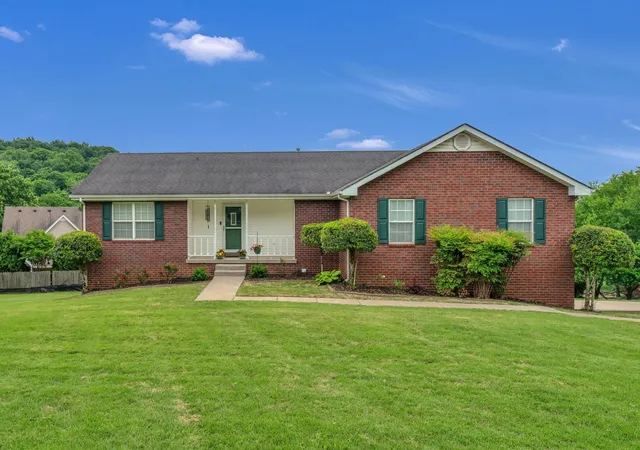 Homes for sale in Hendersonville, TN | 211 Northview Ct, Hendersonville, TN 37075 | MLS# 2816579