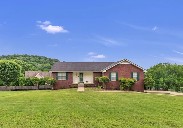 Homes for sale in Hendersonville, TN | 211 Northview Ct, Hendersonville, TN 37075 | MLS# 2816579