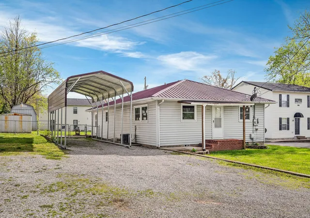 Photo 30 of Single family home for sale at 205 E 16th St, Cookeville, TN 38501 | MLS# 2818862 | Listing updated on 2025-08-13