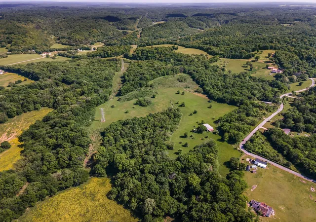 Photo 3 of House for sale at 8475 Crawley Hl Rd, Mount Pleasant, TN 38474 | MLS# 2824810 | Listing updated on 2026-07-09