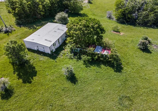 Photo 4 of House for sale at 8475 Crawley Hl Rd, Mount Pleasant, TN 38474 | MLS# 2824810 | Listing updated on 2026-07-09