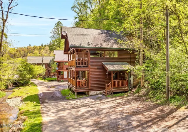 2nd image of 335 Caney Creek Rd, Pigeon Forge, TN 37863 | MLS# 2864984