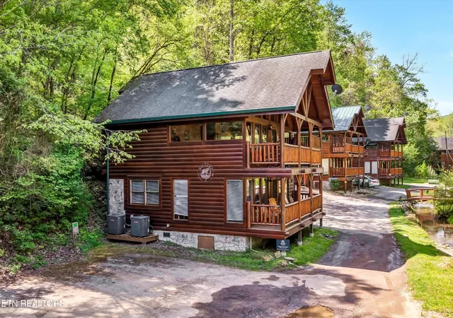 3rd image of 335 Caney Creek Rd, Pigeon Forge, TN 37863 | MLS# 2864984