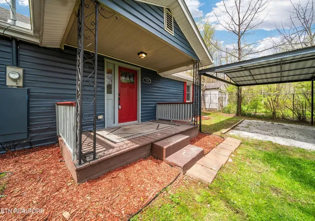 2nd image of 1121 Forsythe St, Knoxville, TN 37917 | MLS# 2907262