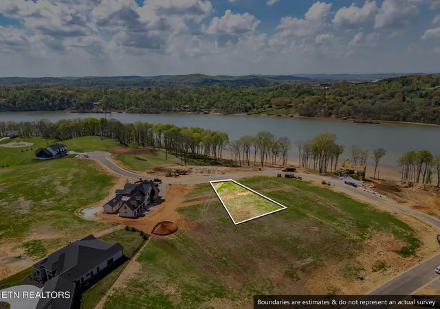 Homes for sale in Loudon, TN | 455 Firefly Dr, Loudon, TN 37774 | MLS# 3070528