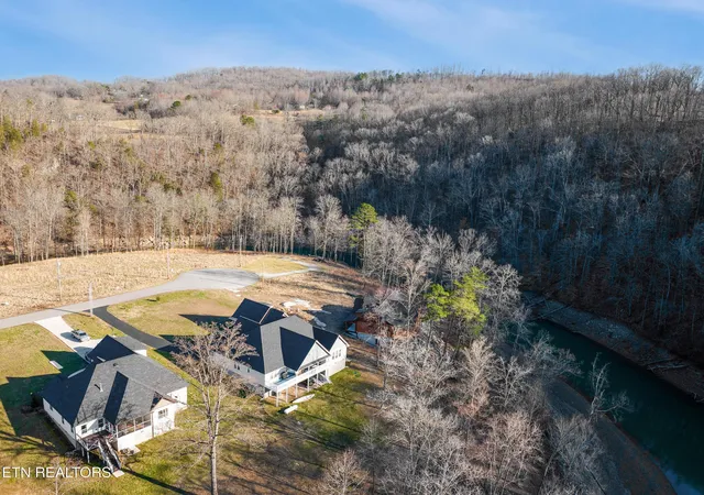 26th image of 348 Wagon Lane, Speedwell, TN 37870 | MLS# 2986588