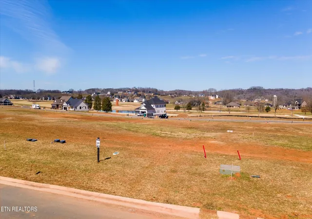 Homes for sale in Loudon, TN | 1848 Black Bear Circle, Loudon, TN 37774 | MLS# 3193085