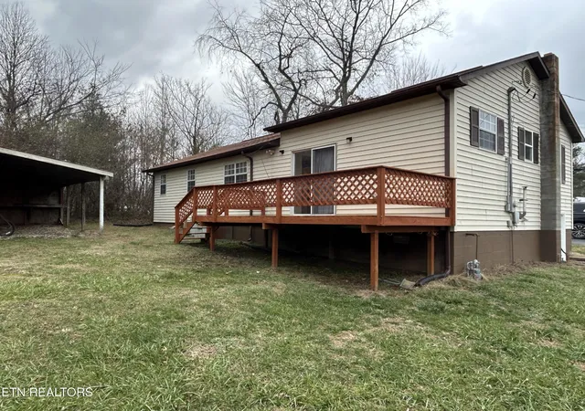 4th image of 219 N Crabtree St, Jamestown, TN 38556 | MLS# 2900953