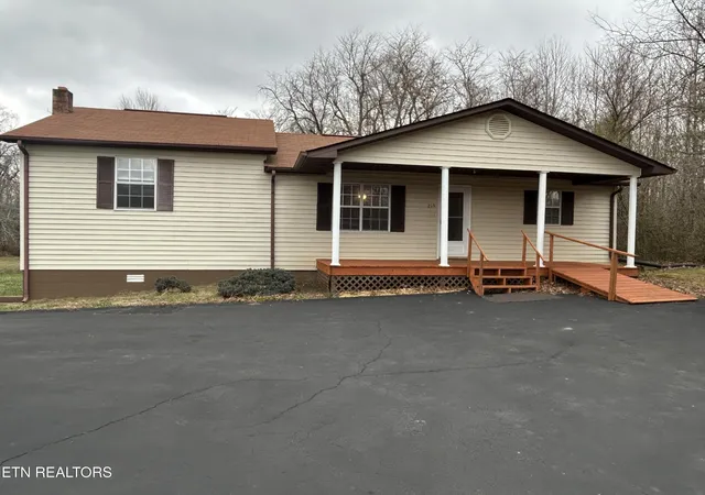 1st image of 219 N Crabtree St, Jamestown, TN 38556 | MLS# 2900953